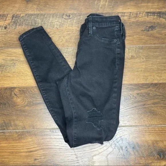 Universal Thread Distressed Skinny Jeans - Size 4/27R - Picture 2 of 8